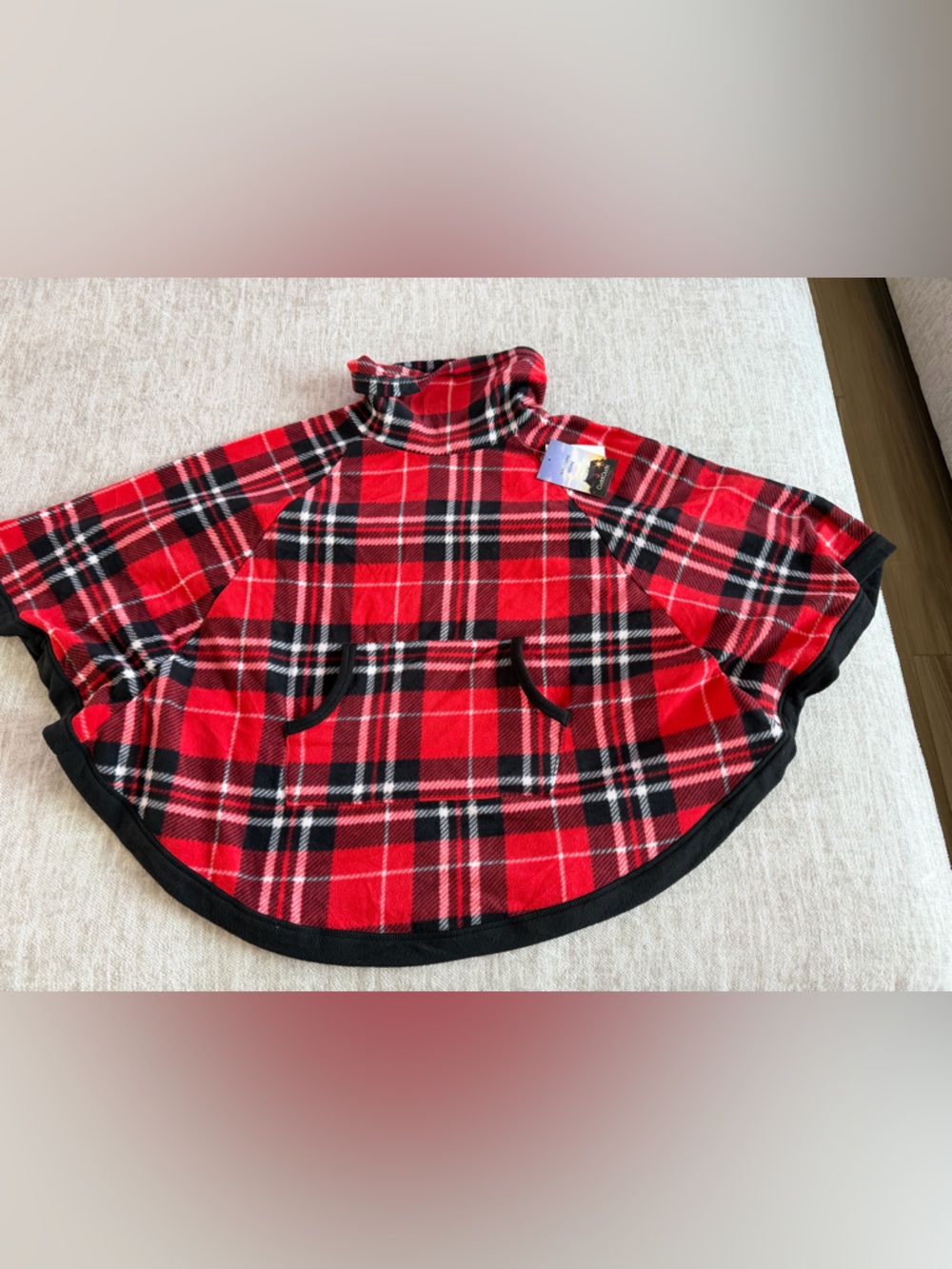 Cuddl Duds Red Black and White Tartan Plaid Fleece Cape/poncho